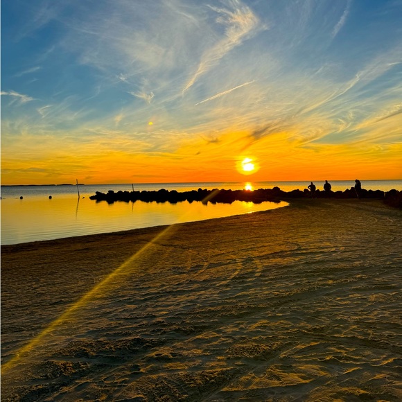 Meet your Posher, Sarah - Picture 1 of 1